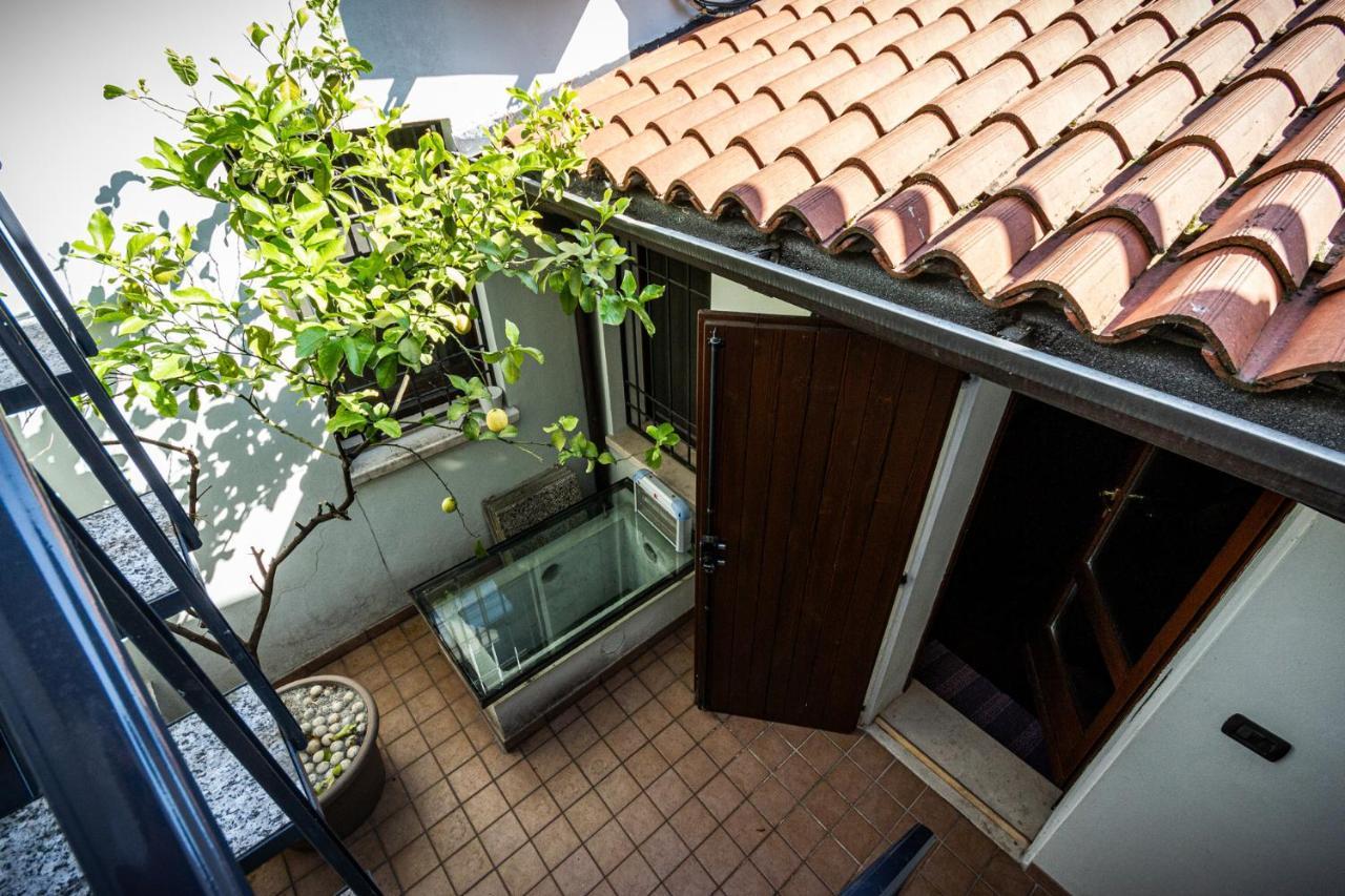 La Terrazza Apartment - Smart Holiday Мантуя Экстерьер фото